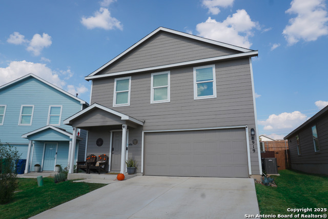 Listing photo id 0 for 8919 Cosmo Cove