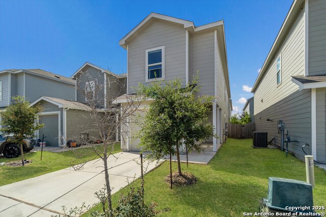 Image 4 of 24 For 10929 Presa Way