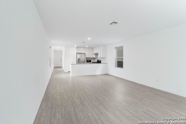 Image 7 of 24 For 10929 Presa Way