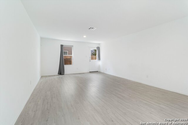 Image 9 of 24 For 10929 Presa Way