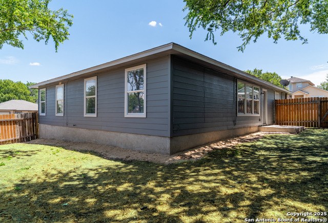 Image 21 of 22 For 8827 Dream Ave