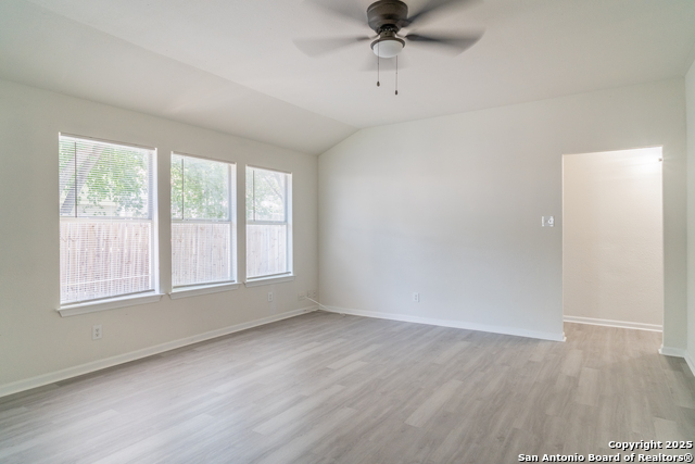 Image 4 of 22 For 8827 Dream Ave