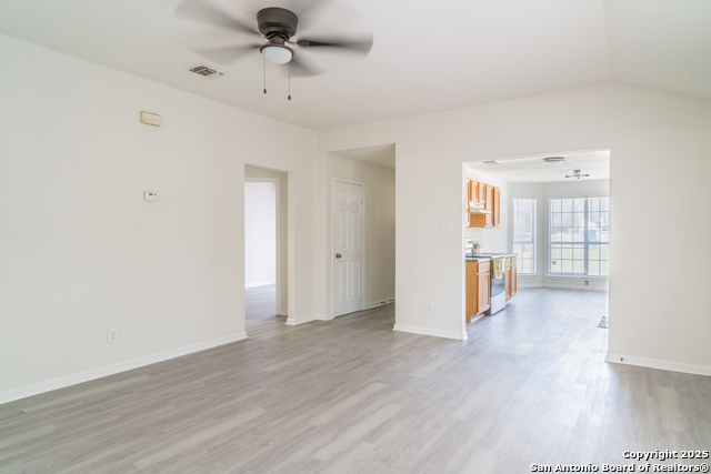 Image 6 of 22 For 8827 Dream Ave