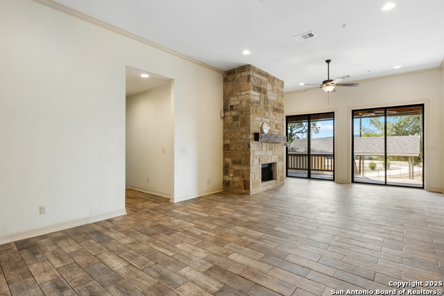 Listing photo id 8 for 2015 Rocky Ridge