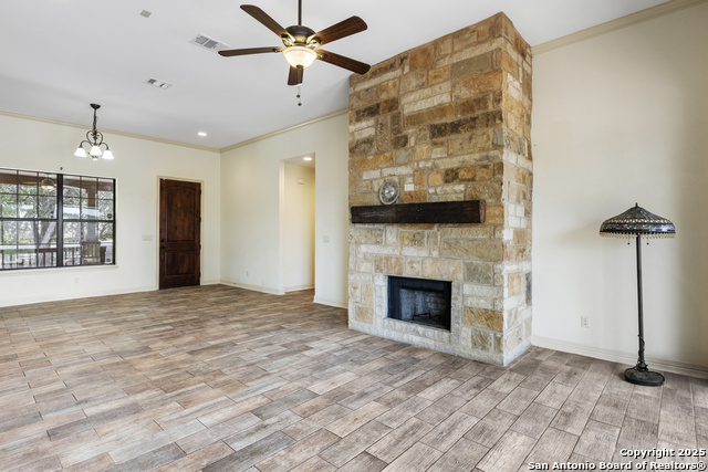 Listing photo id 12 for 2015 Rocky Ridge