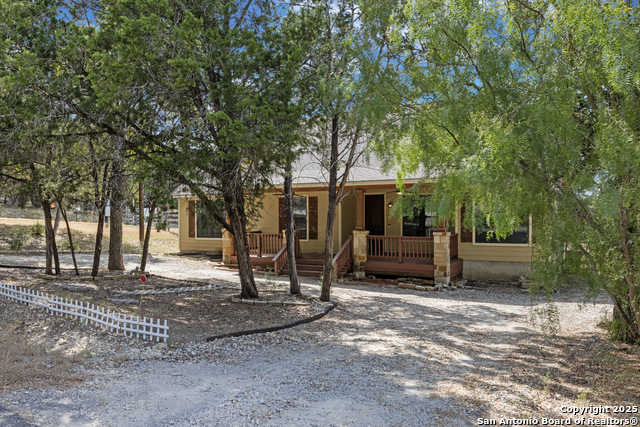 Listing photo id 2 for 2015 Rocky Ridge