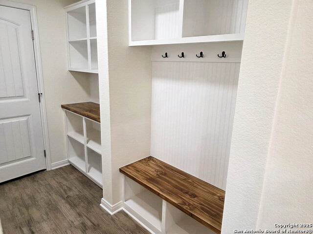 Image 20 of 23 For 684 Appaloosa