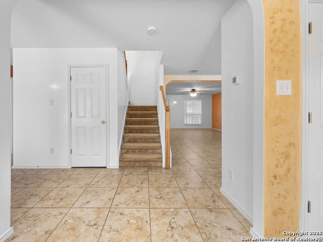 Listing photo id 18 for 8964 Scarlet Crk