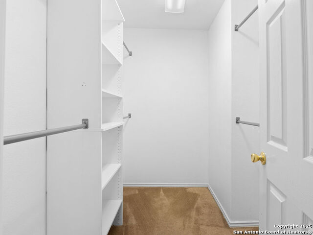 Listing photo id 24 for 8964 Scarlet Crk