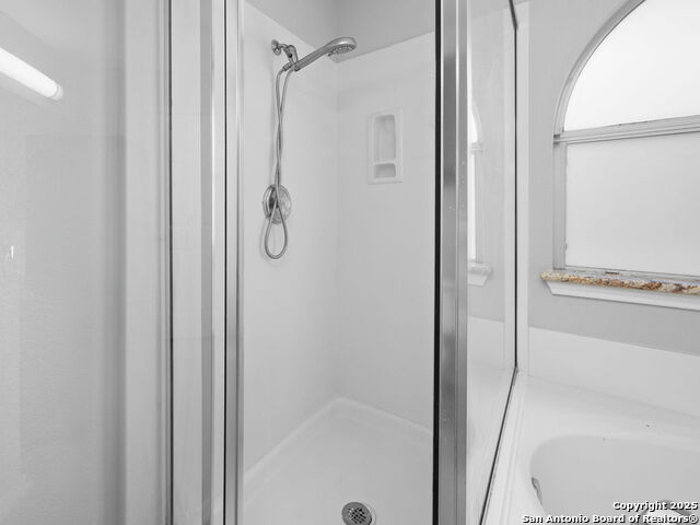 Listing photo id 27 for 8964 Scarlet Crk