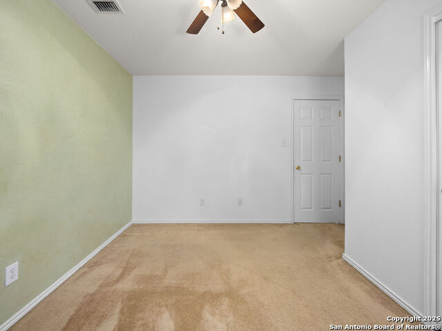 Listing photo id 28 for 8964 Scarlet Crk