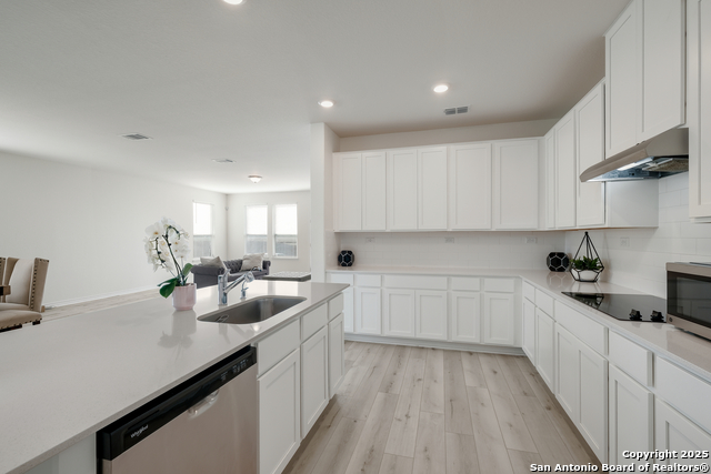 Image 7 of 31 For 348 Cordova Terrace