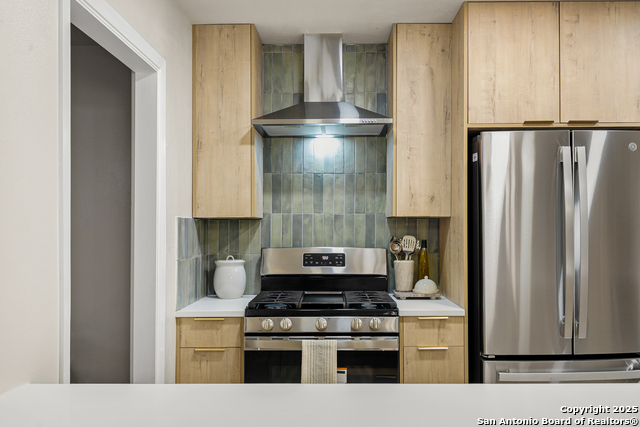 Image 15 of 33 For 131 Cornwall