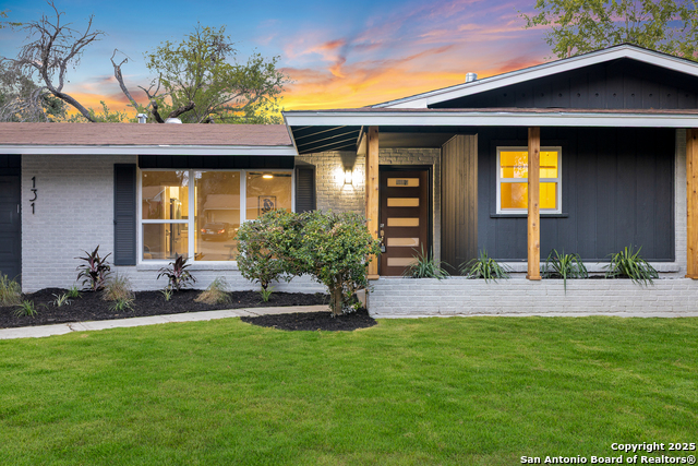 Image 2 of 33 For 131 Cornwall