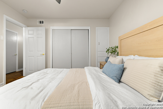 Image 24 of 33 For 131 Cornwall