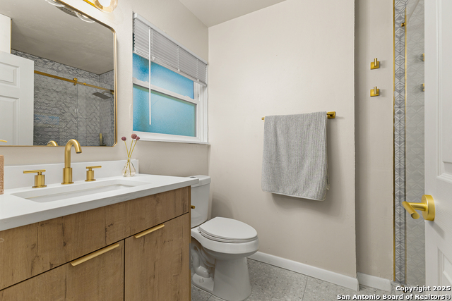 Image 26 of 33 For 131 Cornwall