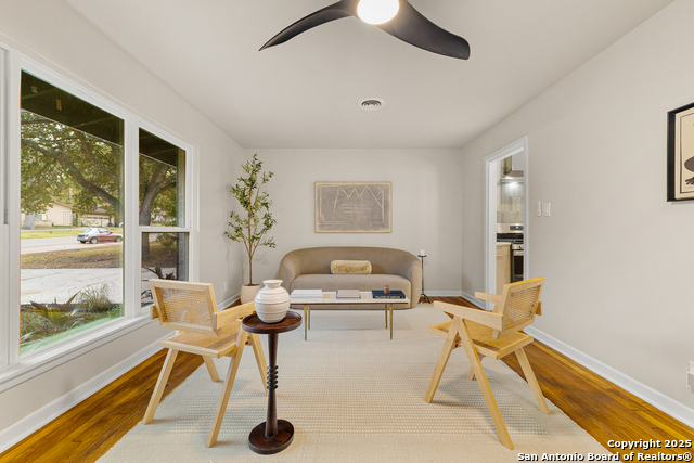 Image 5 of 33 For 131 Cornwall