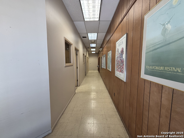 Listing photo id 9 for 5917 San Pedro