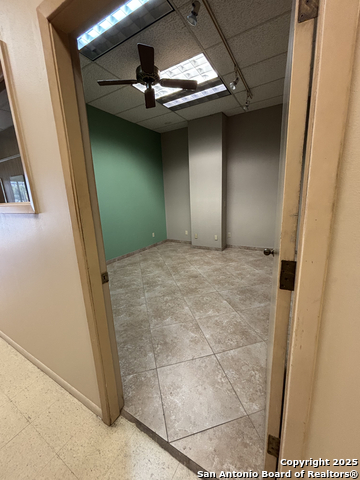 Listing photo id 6 for 5917 San Pedro