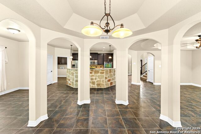 Image 11 of 46 For 8126 Powderhorn Run