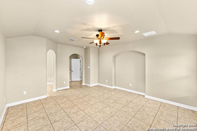 Image 23 of 46 For 8126 Powderhorn Run