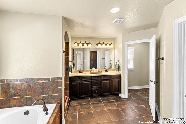 Image 25 of 46 For 8126 Powderhorn Run