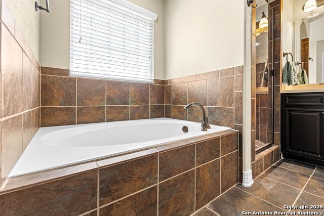 Image 26 of 46 For 8126 Powderhorn Run