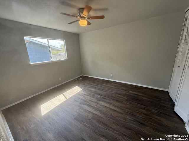 Image 5 of 10 For 4811 Castle Stream Drive