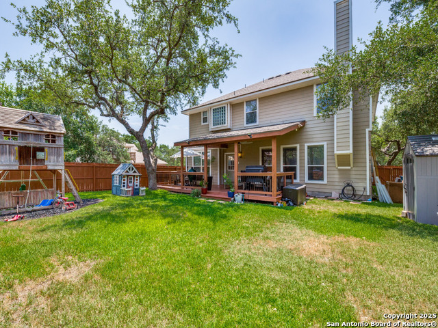 Image 28 of 34 For 19606 Flair Oak