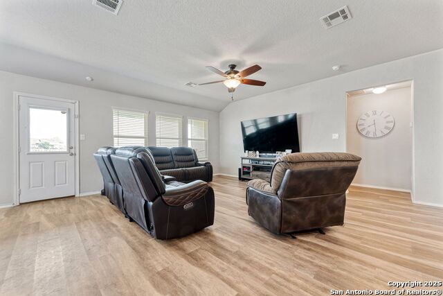 Image 12 of 26 For 2946 Daisy Meadow