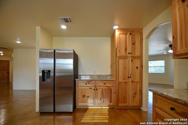 Image 18 of 56 For 1846 White Tail Ln.