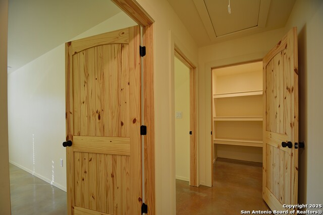 Image 30 of 56 For 1846 White Tail Ln.