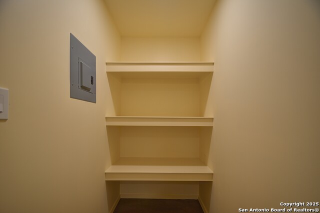 Image 34 of 56 For 1846 White Tail Ln.