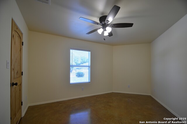 Image 35 of 56 For 1846 White Tail Ln.