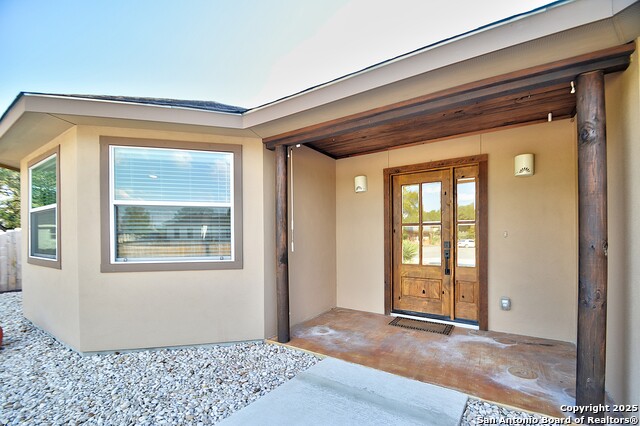 Image 4 of 56 For 1846 White Tail Ln.