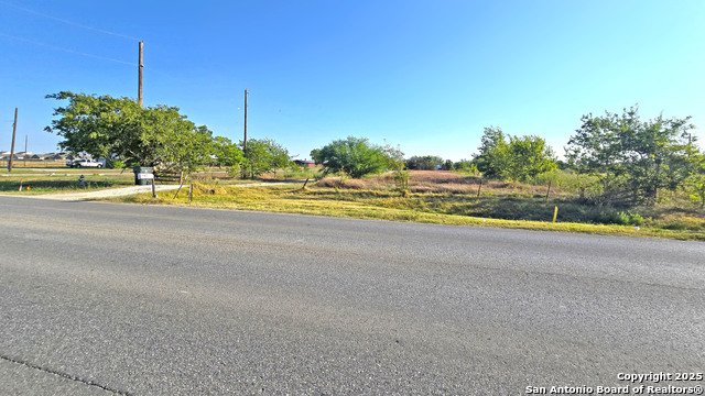 Listing photo id 3 for 1239 Barbarosa