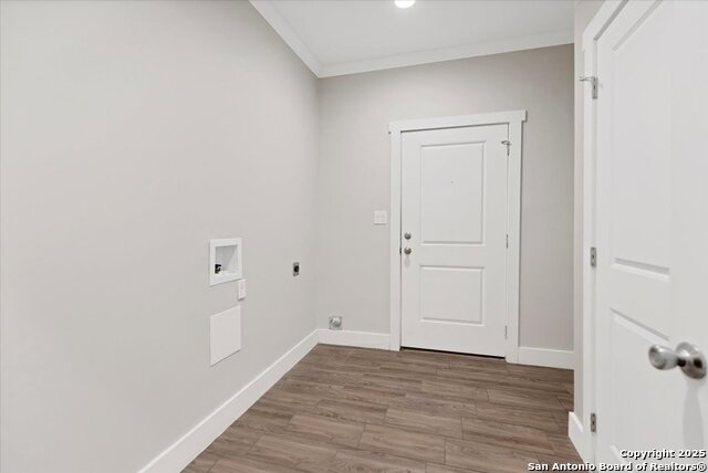 Image 23 of 25 For 611 Rudolph