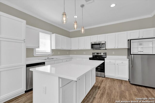 Image 5 of 25 For 611 Rudolph