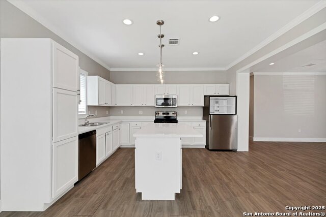 Image 6 of 25 For 611 Rudolph