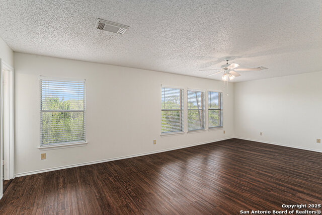 Image 15 of 26 For 8447 Mannington