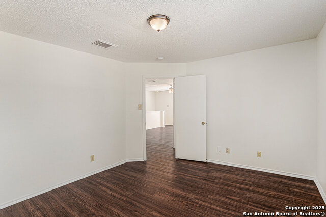 Image 19 of 26 For 8447 Mannington