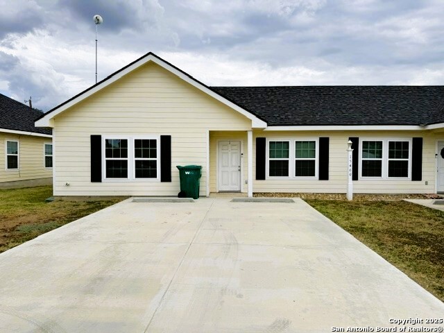 Details for 15460 Cottage  1, Lytle, TX 78052