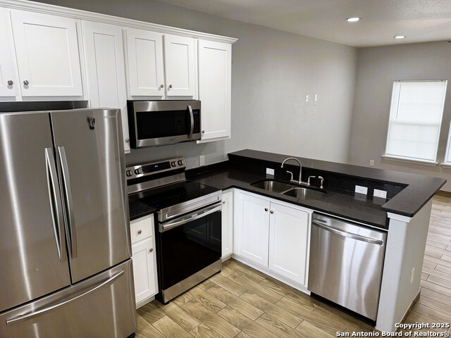 Image 4 of 14 For 15460 Cottage  1