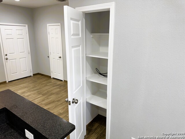 Image 5 of 14 For 15460 Cottage  1