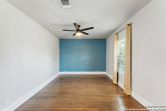 Image 10 of 31 For 1031 Schley Ave