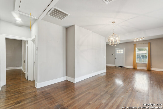 Image 21 of 31 For 1031 Schley Ave