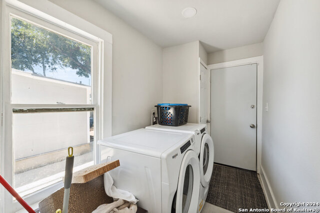 Image 23 of 31 For 1031 Schley Ave