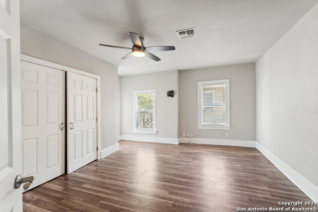 Image 24 of 31 For 1031 Schley Ave