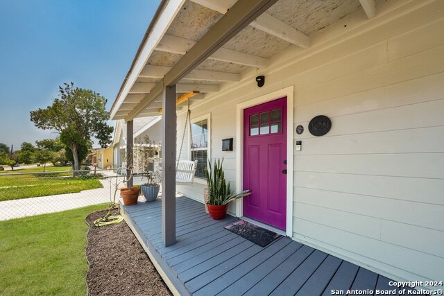 Image 28 of 31 For 1031 Schley Ave