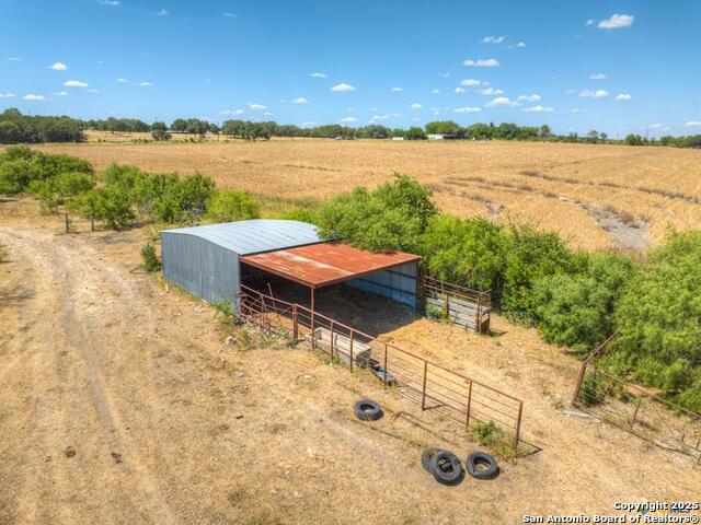 Listing photo id 11 for 22031a Old Nacogdoches